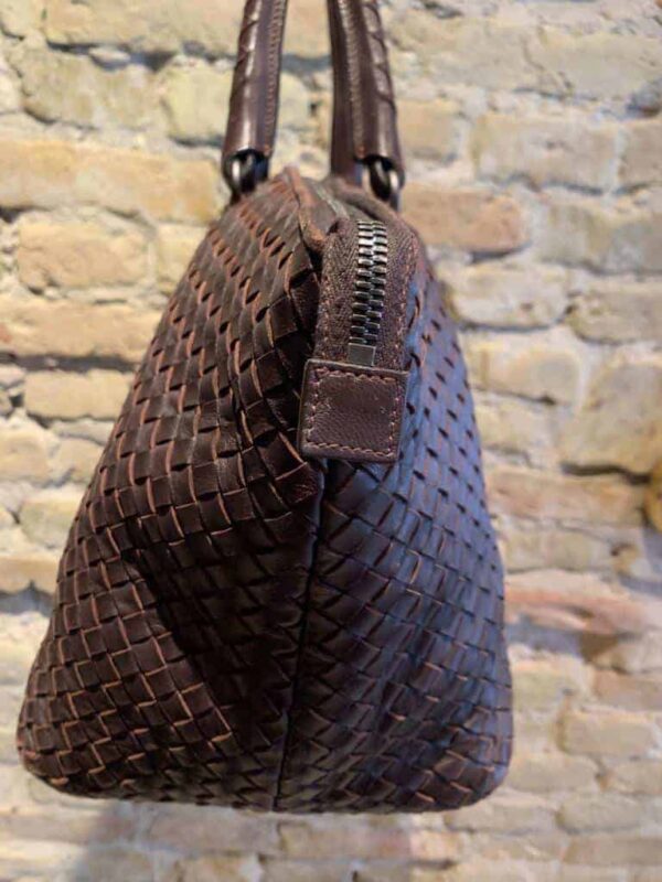 Bottega Veneta quilted shopping bag in leather-1
