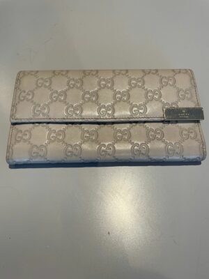 Gucci wallet in light beige leather